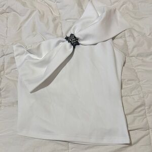 SHEIN White Top with Bow Accent